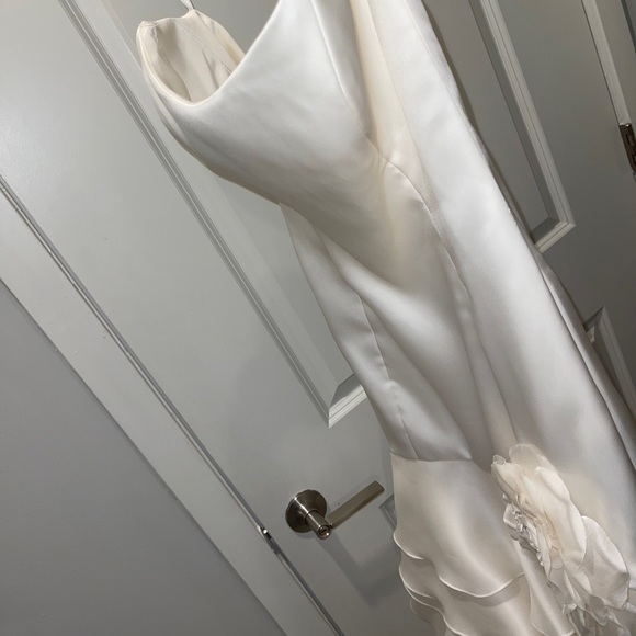 NWT Lazaro wedding gown - Never used - Picture 9 of 17